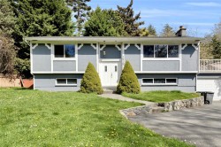 1418 McKenzie Ave Saanich, BC V8N 1A1
