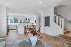 4-10145 Fifth St Sidney, BC V8L 2X8