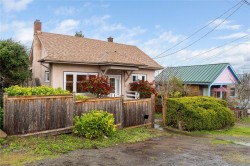 662 Farquhar St Nanaimo, BC V9R 2E5