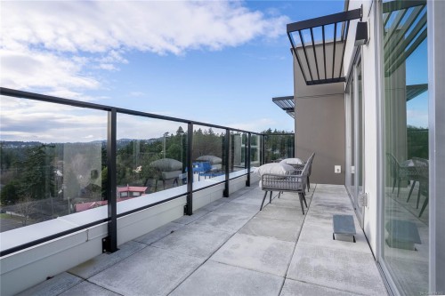 211-258 Helmcken Rd, View Royal, BC - Outdoor