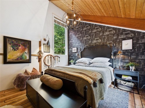 182 Devine Dr, Salt Spring, BC - Indoor Photo Showing Bedroom