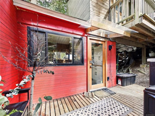 182 Devine Dr, Salt Spring, BC - Outdoor