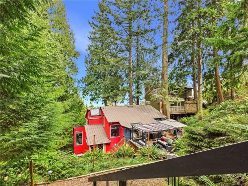 182 Devine Dr, Salt Spring, BC - Outdoor