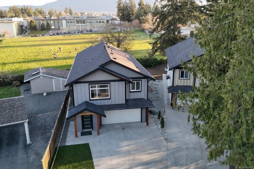 416 Diamond Blvd, Nanaimo, BC 