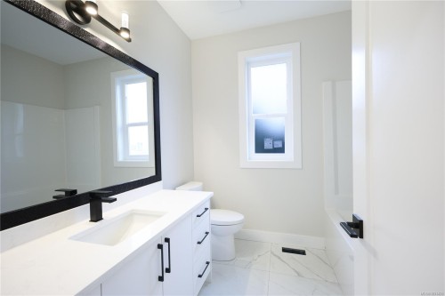 416 Diamond Blvd, Nanaimo, BC 