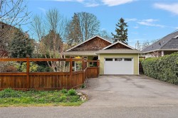10274 Tsaykum Rd North Saanich, BC V8L 5T8