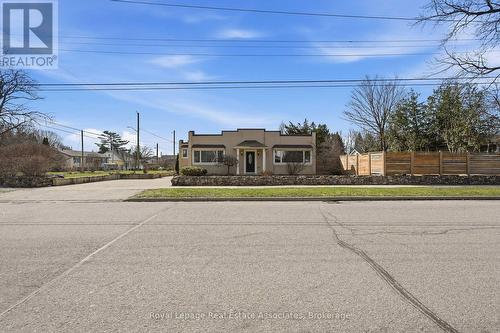 56 King Street, Halton Hills, ON - Outdoor