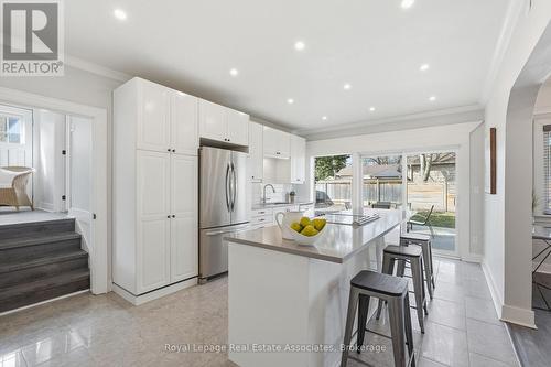 56 King Street, Halton Hills, ON - Indoor Photo Showing Kitchen With Upgraded Kitchen