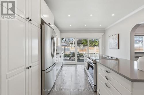 56 King Street, Halton Hills, ON - Indoor Photo Showing Kitchen