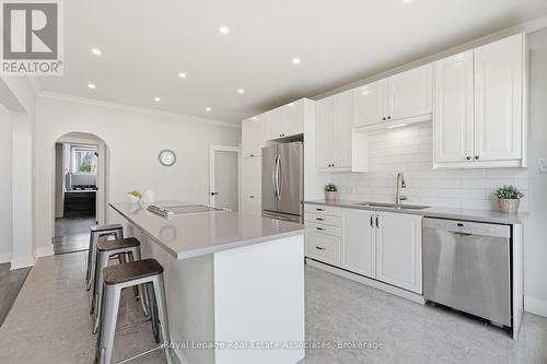 56 King Street, Halton Hills, ON - Indoor Photo Showing Kitchen With Stainless Steel Kitchen With Upgraded Kitchen