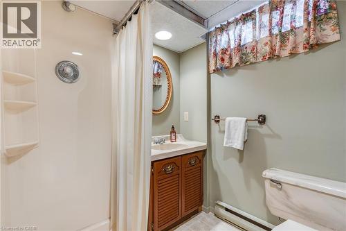 106 Shea Crescent, Kitchener, ON - Indoor Photo Showing Bathroom