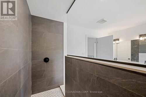 5 Hartland Circle, St. Thomas, ON - Indoor Photo Showing Bathroom