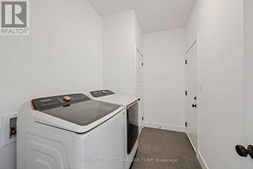 5 Hartland Circle, St. Thomas, ON - Indoor Photo Showing Laundry Room