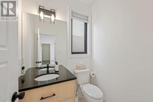 5 Hartland Circle, St. Thomas, ON - Indoor Photo Showing Bathroom