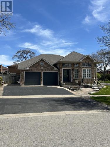 99 GOODMAN DRIVE  Oshawa, ON L1J 8H3