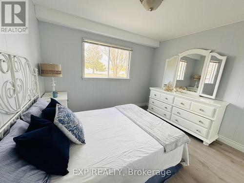 25 Turtle Path, Ramara, ON - Indoor Photo Showing Bedroom