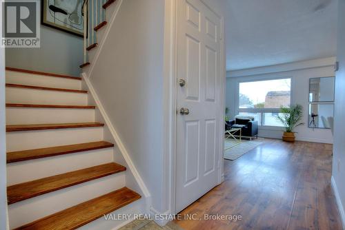 24 Lampman Lane, Barrie, ON - Indoor Photo Showing Dining Room