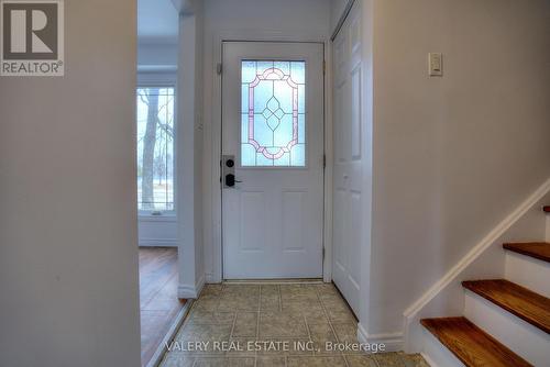 24 Lampman Lane, Barrie, ON - Indoor Photo Showing Other Room