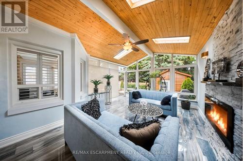 286 Winfield Terrace, Mississauga, ON -  With Fireplace