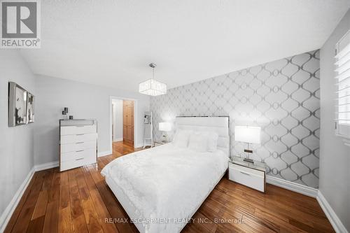 286 Winfield Terrace, Mississauga, ON - Indoor Photo Showing Bedroom