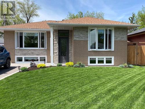 24 STEVENS CRESCENT  Halton Hills, ON L7G 1B6