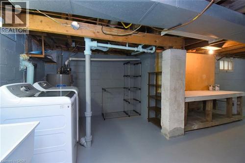 17 Craigroyston Road, Hamilton, ON - Indoor Photo Showing Laundry Room