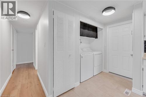 Laundry area featuring washer and clothes dryer - 157 Maple Crescent, Hamilton, ON - Indoor Photo Showing Laundry Room