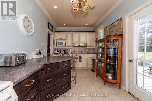580283 Sideroad 60, Chatsworth, ON - Indoor Photo Showing Kitchen