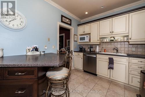 580283 Sideroad 60, Chatsworth, ON - Indoor Photo Showing Kitchen