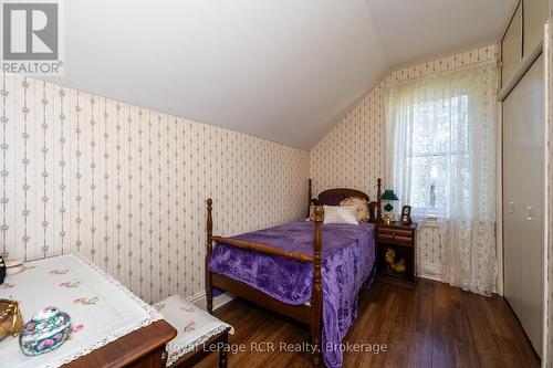 580283 Sideroad 60, Chatsworth, ON - Indoor Photo Showing Bedroom