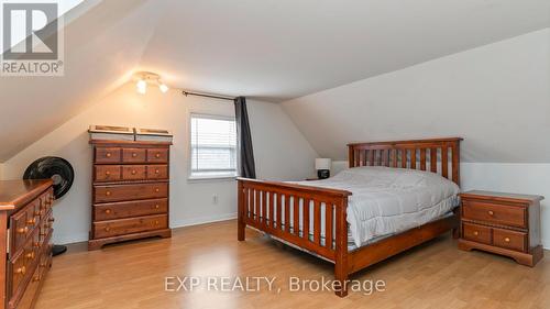 205 East Street, London East (East M), ON - Indoor Photo Showing Bedroom