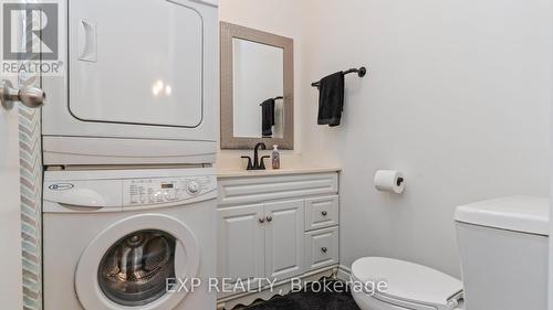205 East Street, London East (East M), ON - Indoor Photo Showing Laundry Room