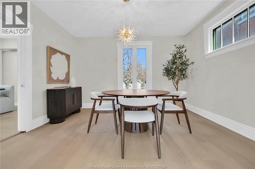 884 Moy, Windsor, ON - Indoor Photo Showing Dining Room
