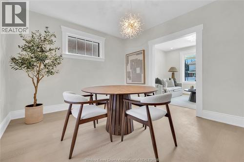 884 Moy, Windsor, ON - Indoor Photo Showing Dining Room