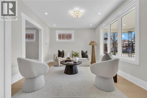 884 Moy, Windsor, ON - Indoor