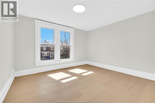 884 Moy, Windsor, ON - Indoor Photo Showing Other Room