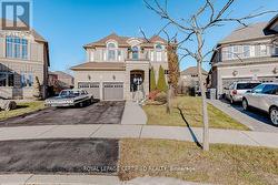 13 CHINZAN WAY S Brampton, ON L6X 0W6