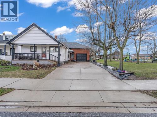 24 Melrose AVENUE  Leamington, ON N8H 2H8