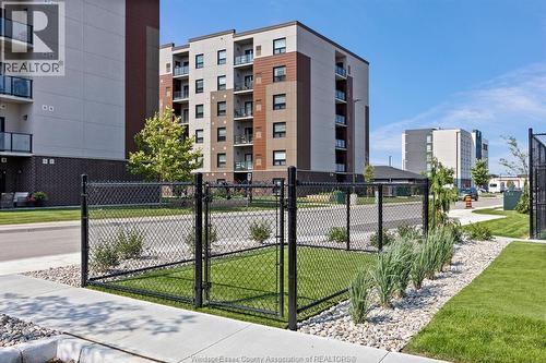 716 Brownstone Unit# 606, Tecumseh, ON - Outdoor With Balcony