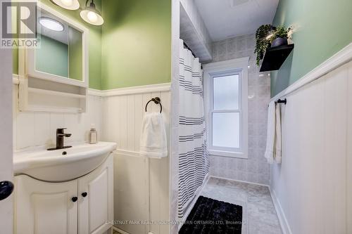 25 John Street, Cambridge, ON - Indoor Photo Showing Bathroom