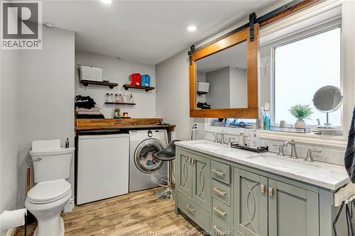 805 Roselawn, Windsor, ON - Indoor Photo Showing Laundry Room