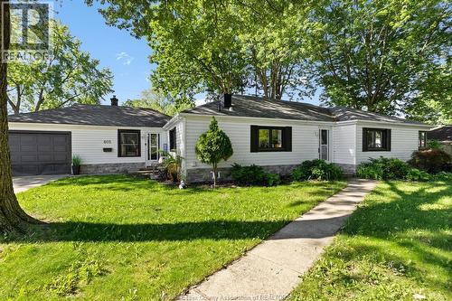805 ROSELAWN  Windsor, ON N9E 2B3