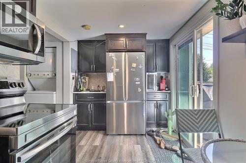 869 Ford, Windsor, ON - Indoor Photo Showing Kitchen