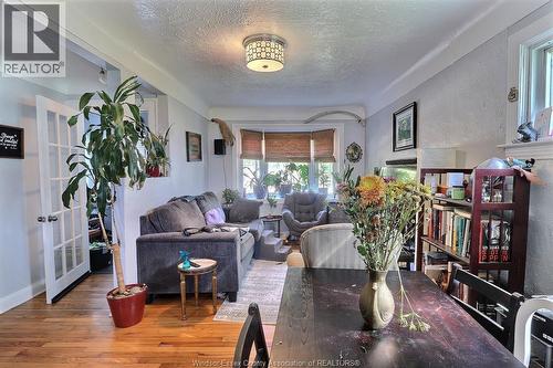 869 Ford, Windsor, ON - Indoor