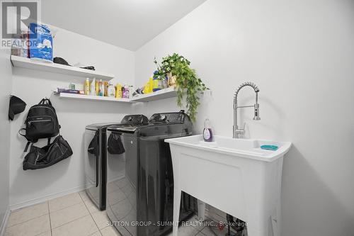 5387 Flatford Road, Mississauga, ON - Indoor Photo Showing Laundry Room