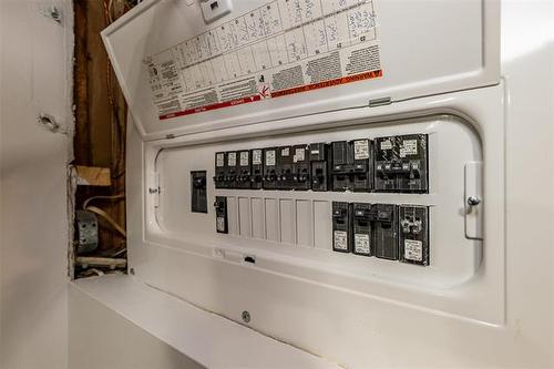 355 Mcmeans Ave, Winnipeg, MB 