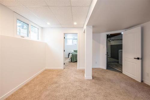 355 Mcmeans Ave, Winnipeg, MB 