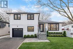 2276 WYANDOTTE DRIVE Oakville, ON L6L 2T5