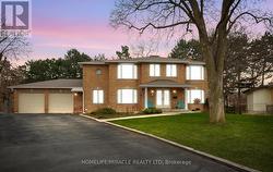 85 HARLOW CRESCENT Toronto, ON M9V 2Y8