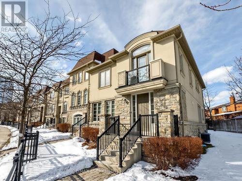 131 Robert Speck Parkway, Mississauga, ON - Outdoor